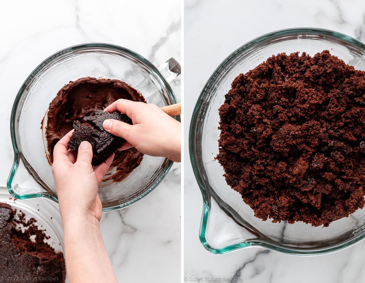 mains émiettant un gâteau au chocolat et des miettes de gâteau montrées dans un bol.