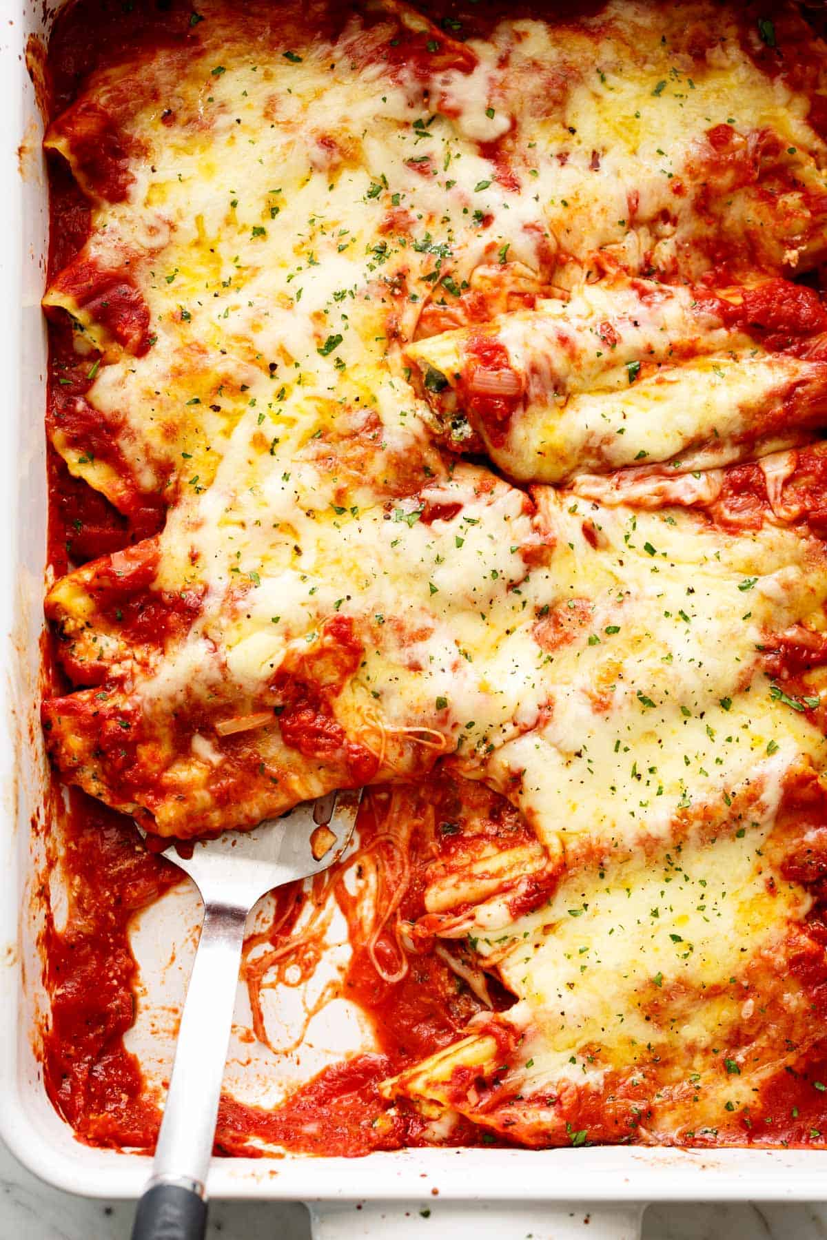 Vue de dessus des Manicotti aux Épinards et Ricotta (Cannelloni)