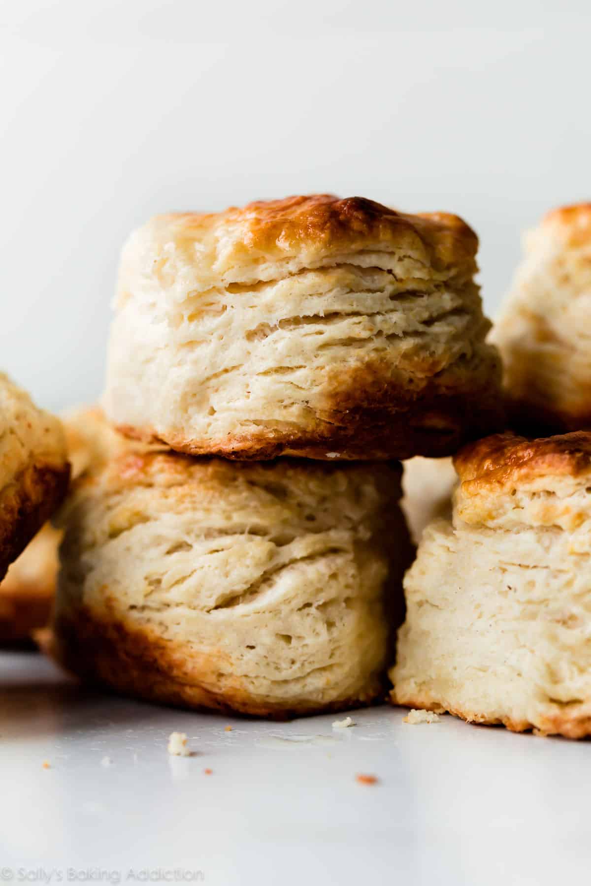 empilement de biscuits faits maison.