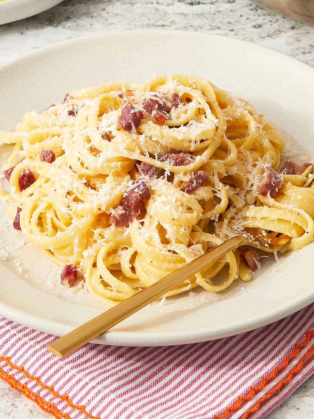 Creamy Pasta Carbonara - Cafe Delites