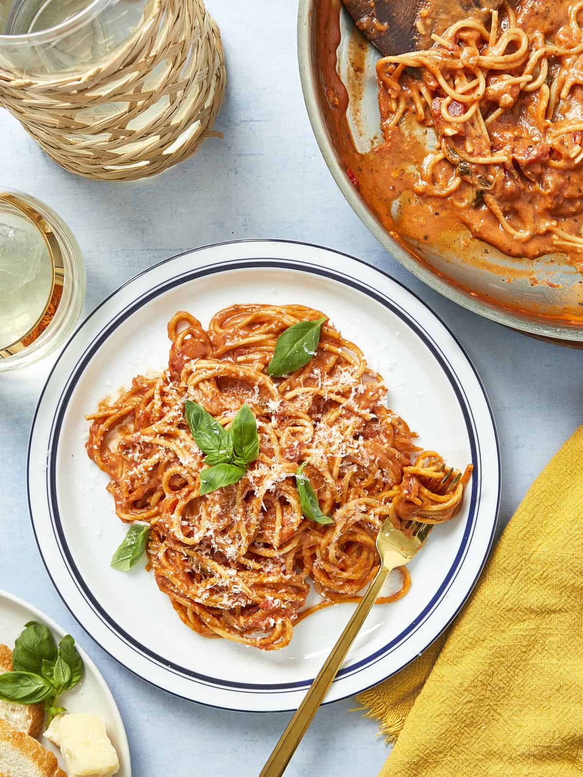 Creamy Tomato Pasta - Cafe Delites