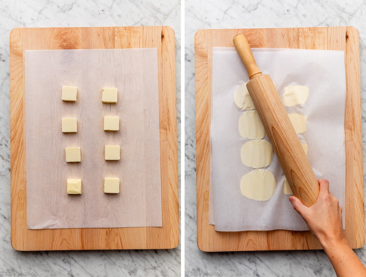 morceaux de beurre montrés en cours de battage à la main avec un rouleau à pâtisserie.