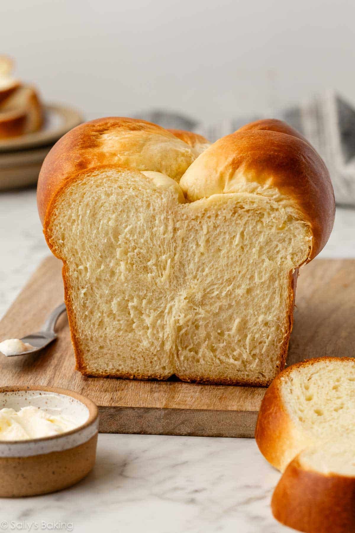 intérieur d'une brioche maison.