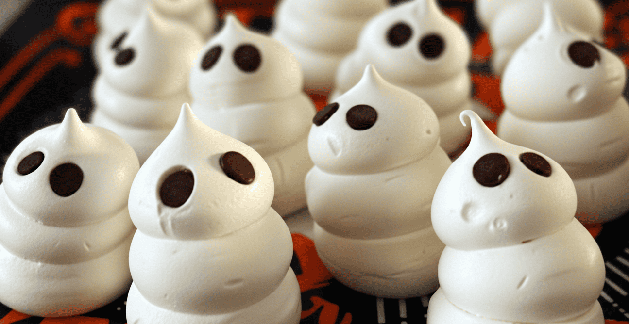 Swiss Meringue Ghosts - Cafe Delites